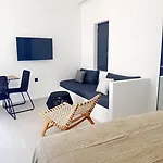 Aparthotel Mylithos Monolithos