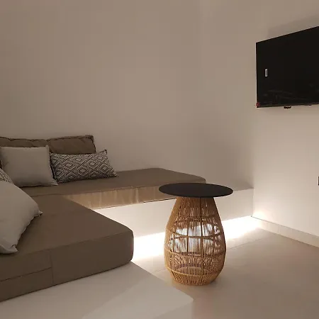 Mylithos Aparthotel Monolithos (Santorini)