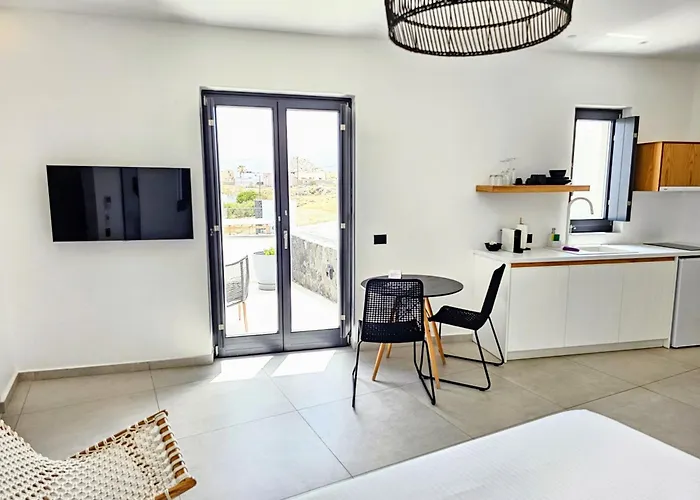 Mylithos 4* מונוליתוס