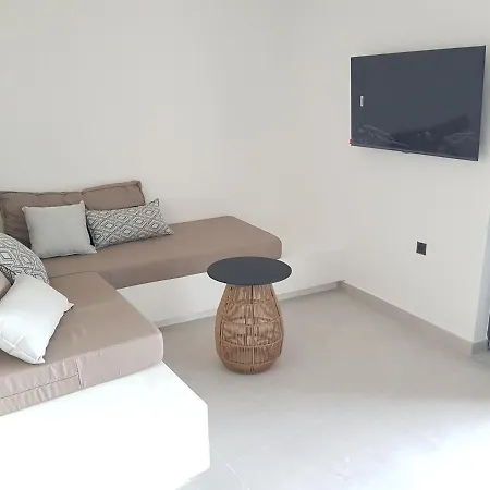 شقة فندقية Mylithos 4*