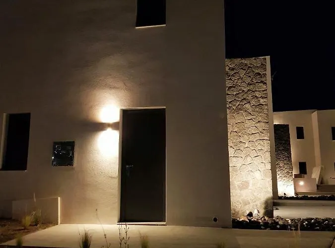 Apartahotel Mylithos 4*