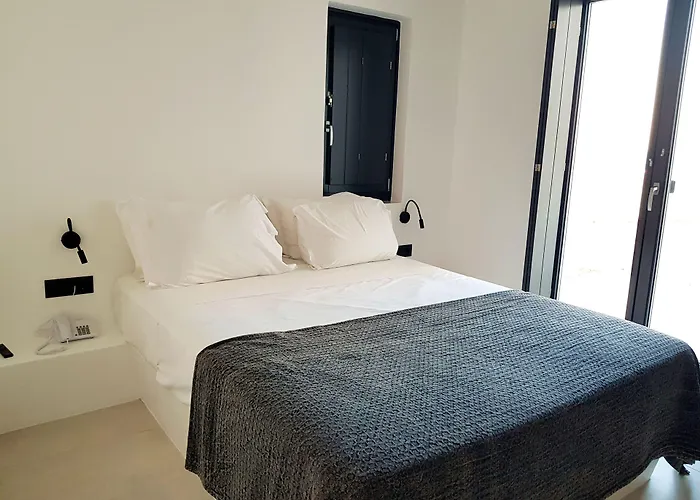 Mylithos Aparthotel Monolithos