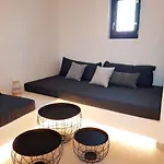Mylithos 아파트호텔 4*