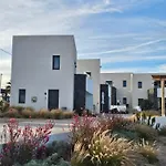 Apart-hotel Mylithos 4*