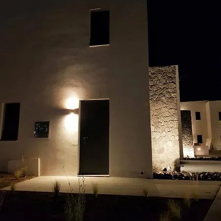 Aparthotel Mylithos 4*