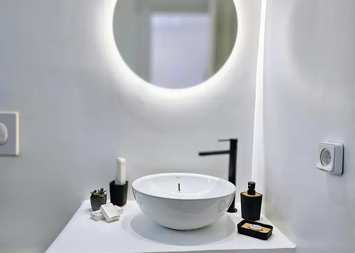 Mylithos مونوليثوس