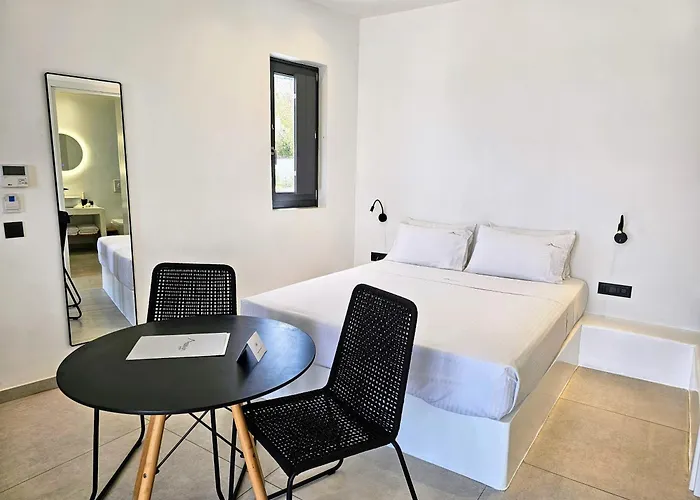 Mylithos 4* مونوليثوس