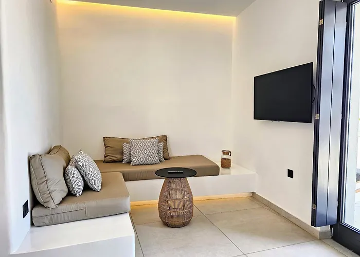 Mylithos مونوليثوس